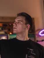 Высокий парень ищет приятное знакомство – Фото 1