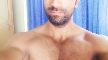 Испанско-индийский англоговорящий мужчина ищет нечастые встречи – Фото 1