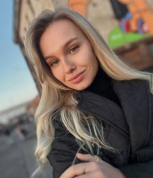 Ищу здесь мужчину для серьезных отношений, но и просто пообщаться не против. – Фото 1