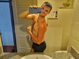 Добрый, нежный, ласковый. Живу один. – Фото 1