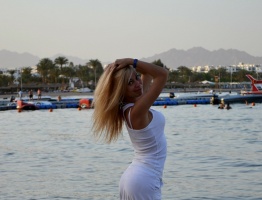 Я замужем, скучно с мужем, познакомлюсь с мужчиной для общения. – Фото 1