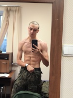 Молодой парень ищет симпатичную девушку для прогулок и приятного времяпровождения. – Фото 1