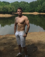 Парень 18 лет хочет найти девушку в Москве – Фото 1