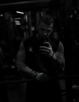 Один — хорошо, а два — горячее: ищу девушек для близости». – Фото 1