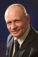 Ищу девушку из Тольятти 20-55 лет, на моей территории, а там как получится.  – Фото 1