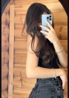 Стройная девушка хочет найти мужчину для свободных отношений  – Фото 1