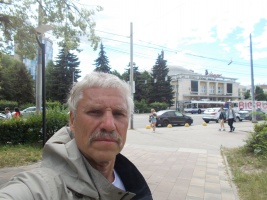 Мужчина 64 года хочет найти девушку в Санкт-Петербурге, на смс не отвечаю, только на звонок  – Фото 1